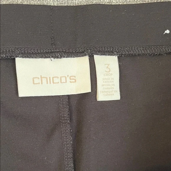 Chico's Black Skinny Pants Crop Size 3 Like New. - Picture 2 of 3